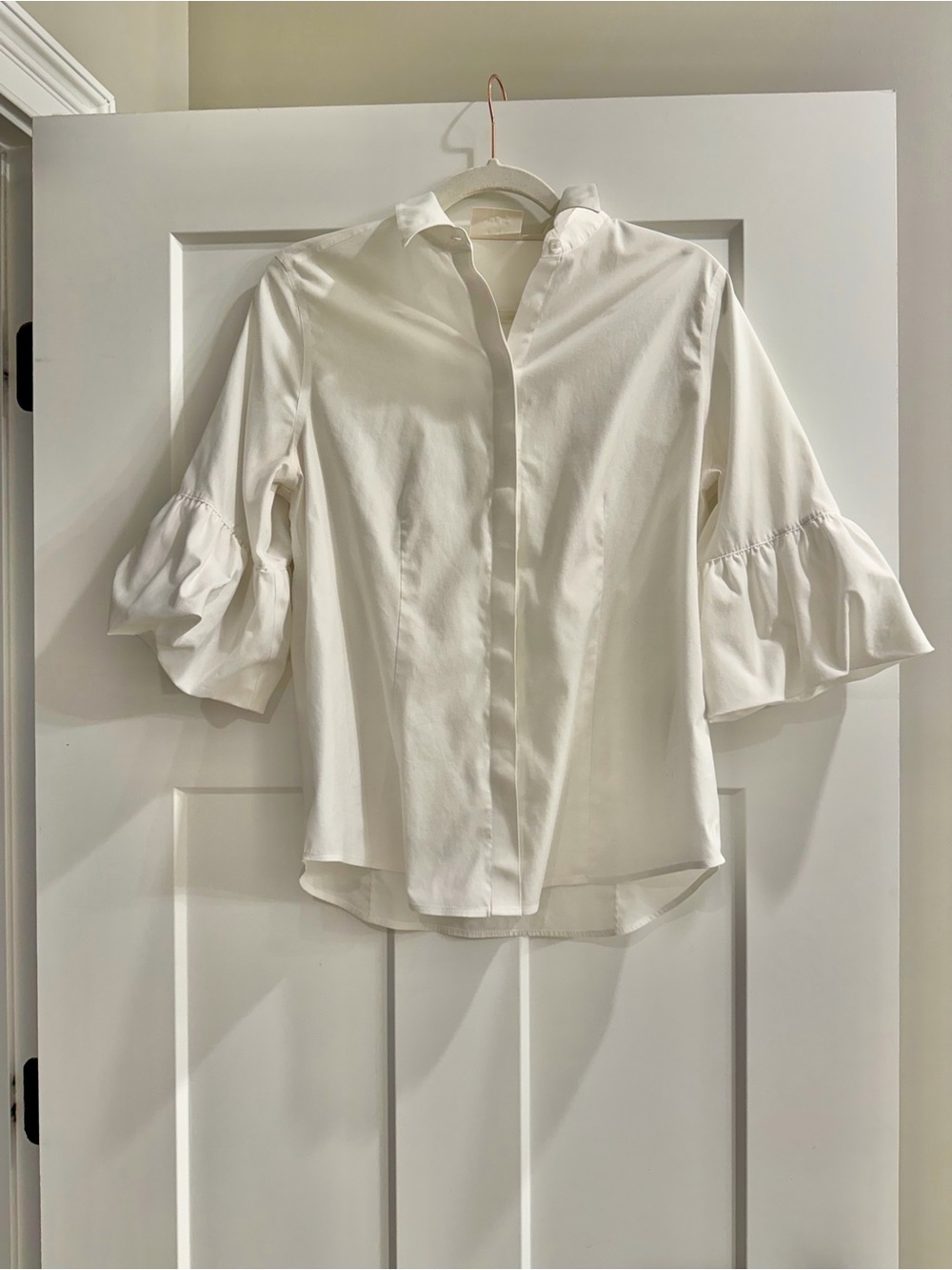 Chico's No Iron Stretch Bell Sleeve Button Down Top size 0